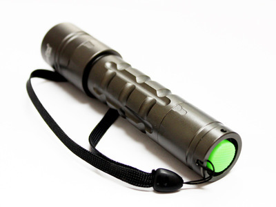 Cree U2強光手電Uniquefire C108S 特價熱銷，家居保電子品質之選